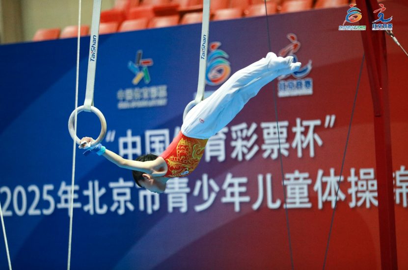 她笑着补充, 所有的辛苦 她笑着补充, 所有的辛苦